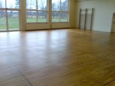 Anti Rutsch Lack für Laminat, Parkett, Holz und PVC Böden für Innen- Bereiche und Treppen